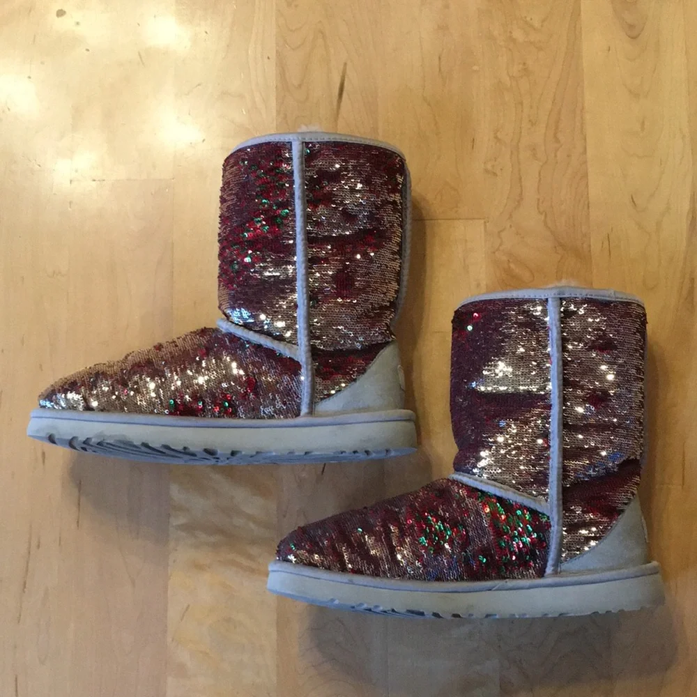 UGG | Short Boots With Flip Sequins & Genuine Sheepskin Lining